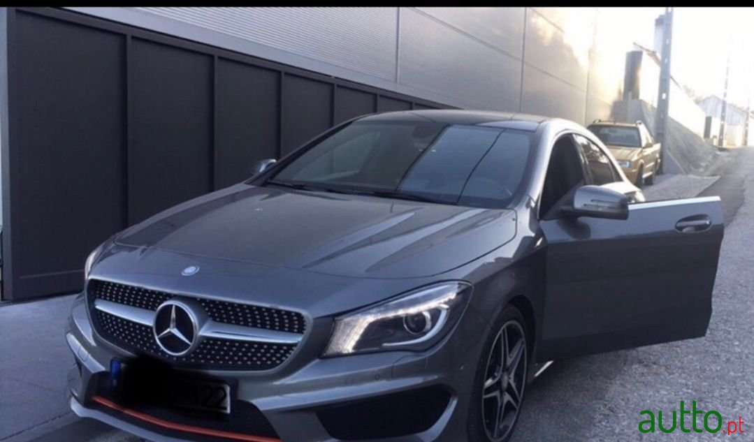 2013' Mercedes-Benz Cla-200 photo #3