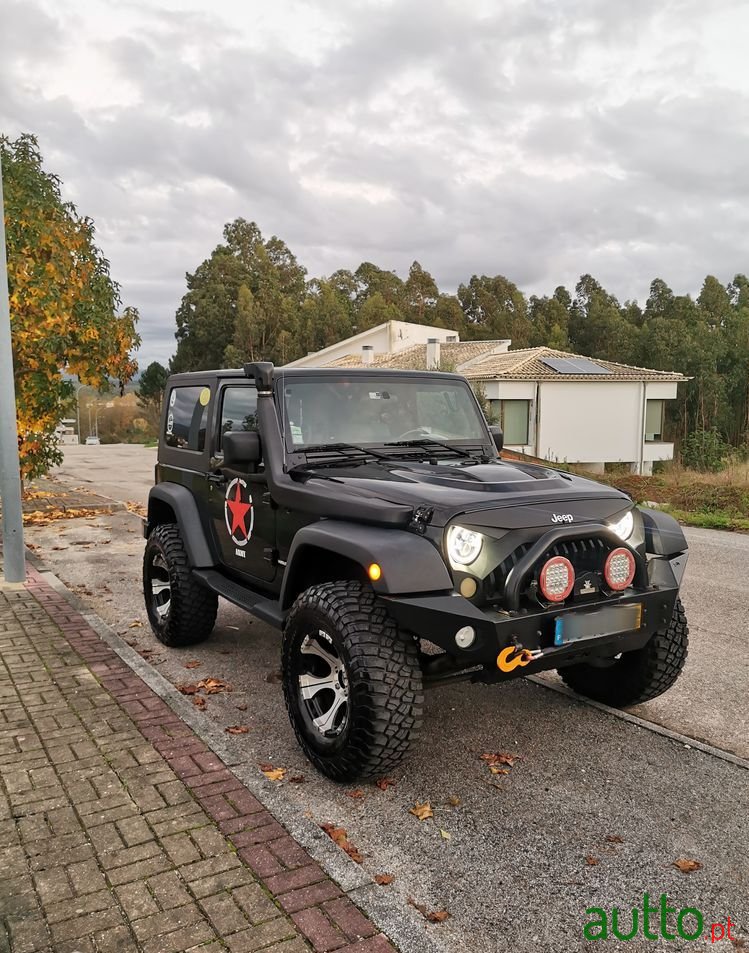 2010' Jeep Wrangler photo #2