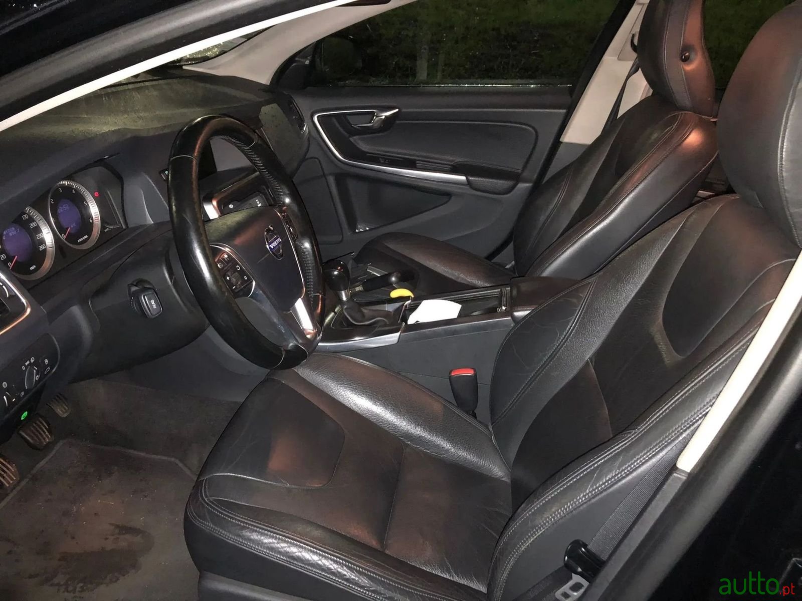 2011' Volvo S60 photo #5