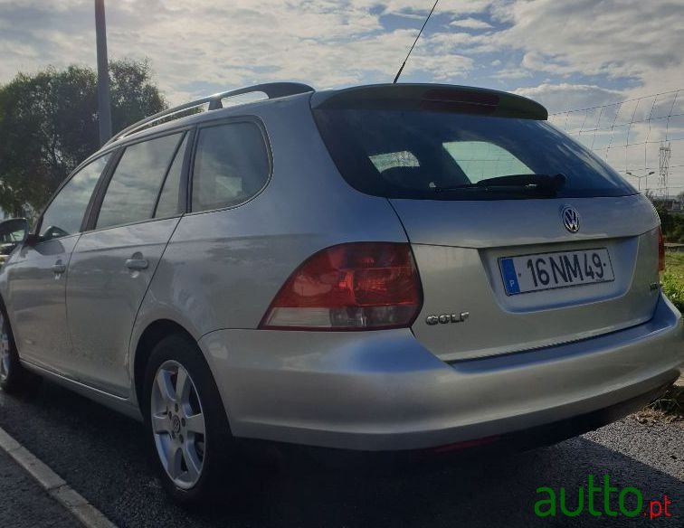 2007' Volkswagen Golf Variant photo #2