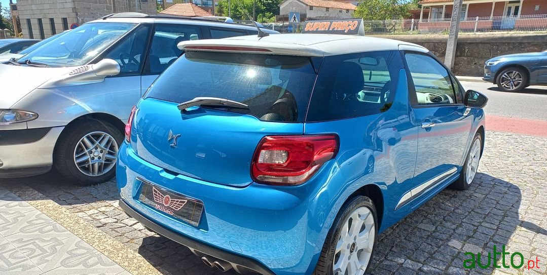 2011' Citroen DS3 photo #4