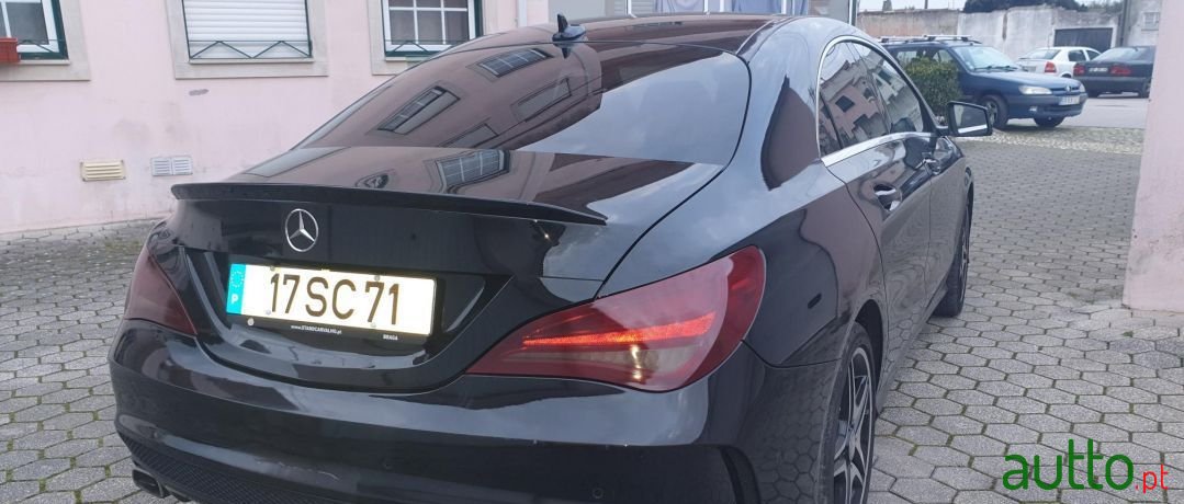 2013' Mercedes-Benz Cla-220 photo #3