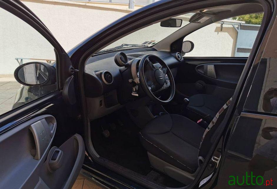 2009' Citroen C1 photo #3