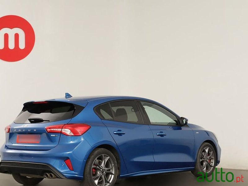 2021' Ford Focus St-Line photo #4