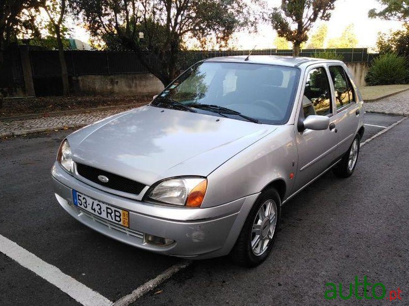 2001' Ford Fiesta 1.2 Ghia A/C photo #1