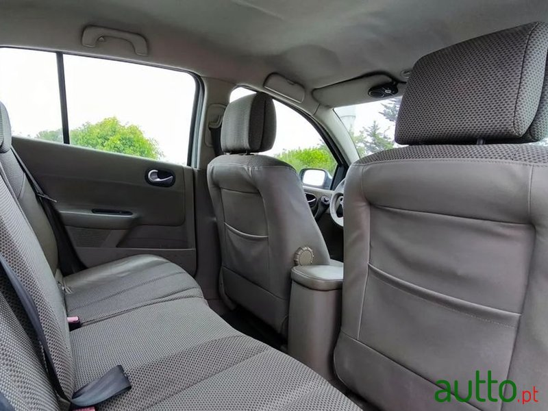 2004' Renault Megane 1.5 Dci Confort photo #6