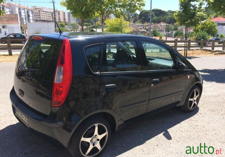 2005' Mitsubishi Colt 1.5 Di-D photo #1