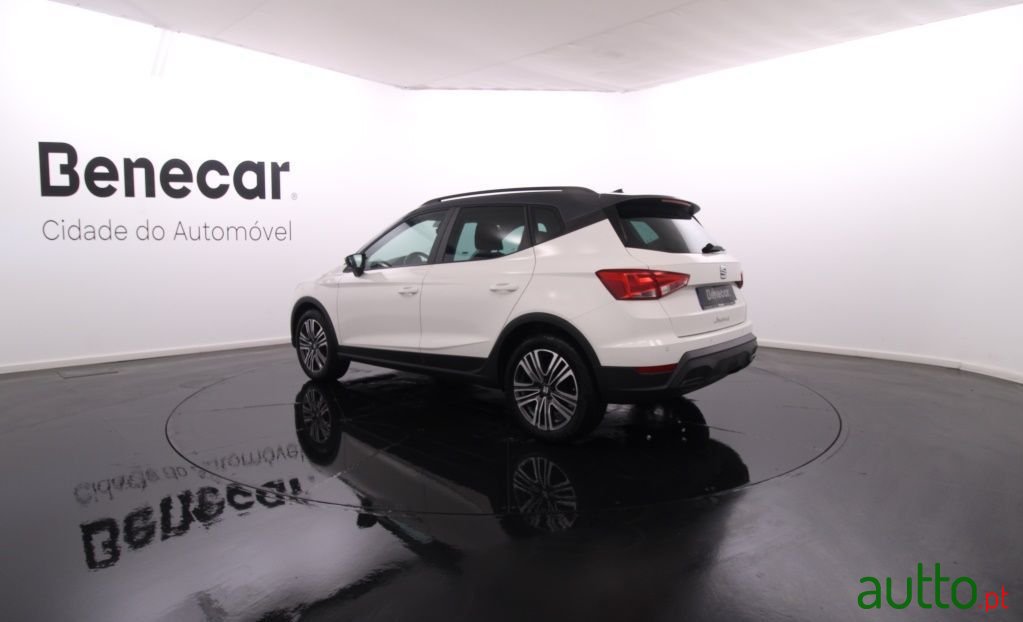 2022' SEAT Arona photo #4