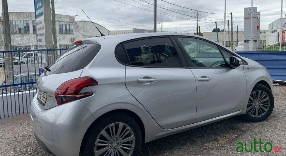 2017' Peugeot 208 photo #4