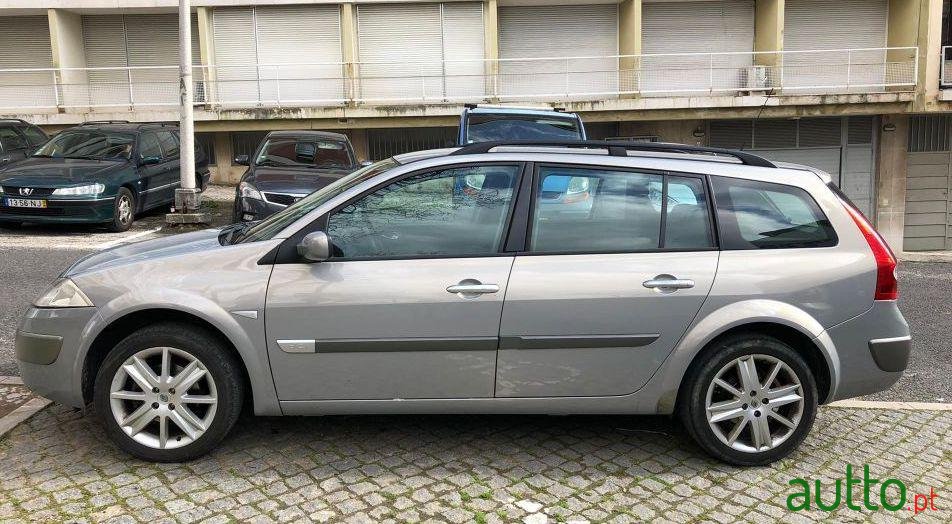 2005' Renault Megane Break photo #4