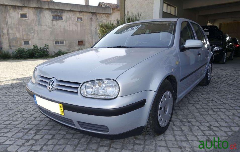 1998' Volkswagen Golf 1.4I Confort photo #1