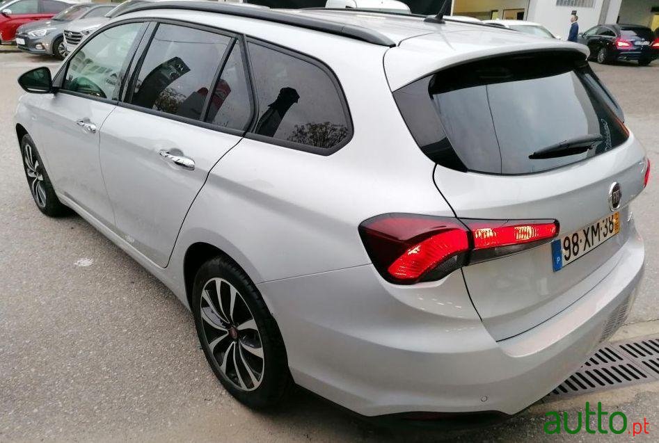 2019' Fiat Tipo Station Wagon photo #4
