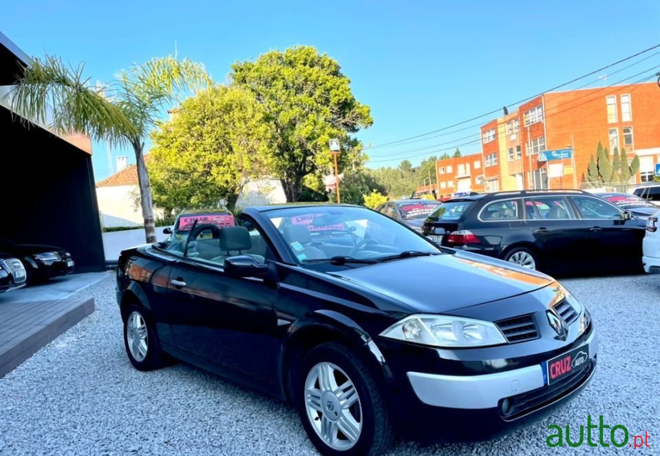 2004' Renault Megane photo #3