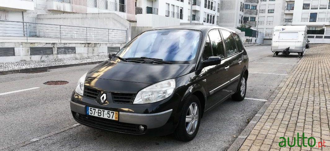 2006' Renault Grand Scenic photo #3