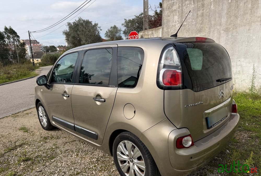 2009' Citroen C3 Picasso Vti Exclusive photo #4