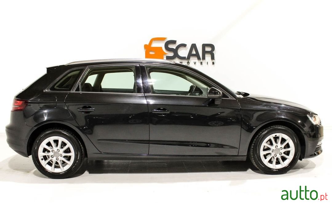 2013' Audi A3 Sportback photo #4