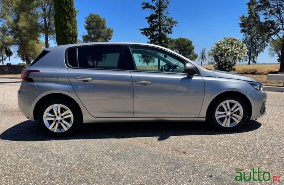 2018' Peugeot 308 photo #5