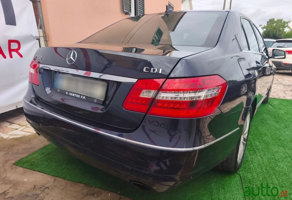 2010' Mercedes-Benz Classe E photo #6