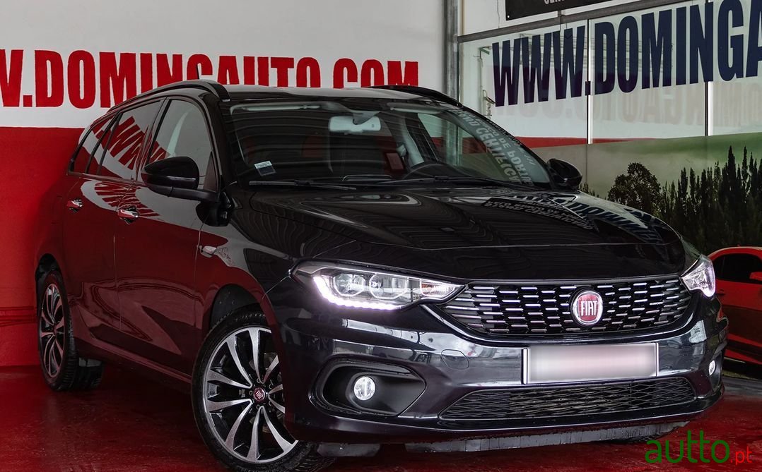 2017' Fiat Tipo Station Wagon photo #1