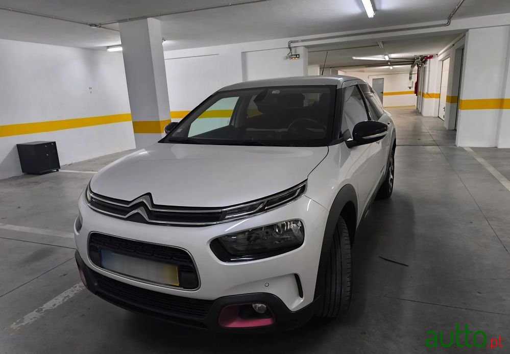 2018' Citroen C4 Cactus photo #2