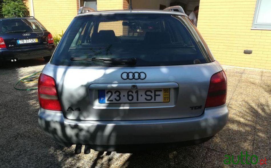 1996' Audi A4 Avant photo #1