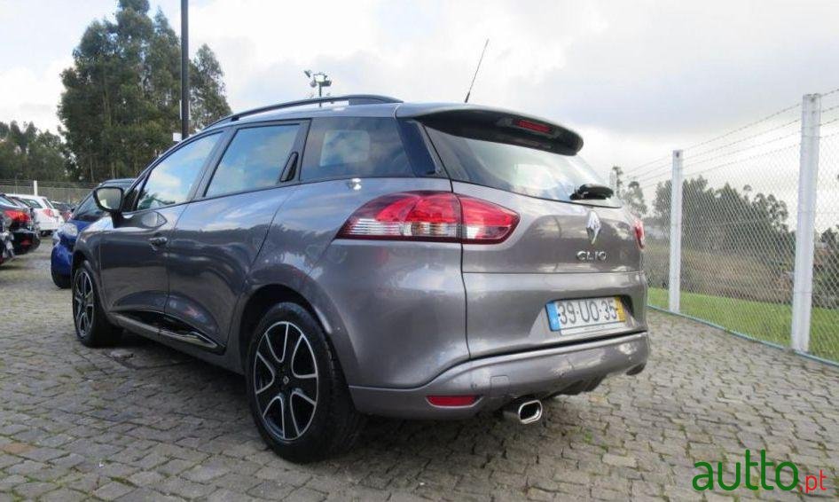 2015' Renault Clio Sport Tourer photo #2