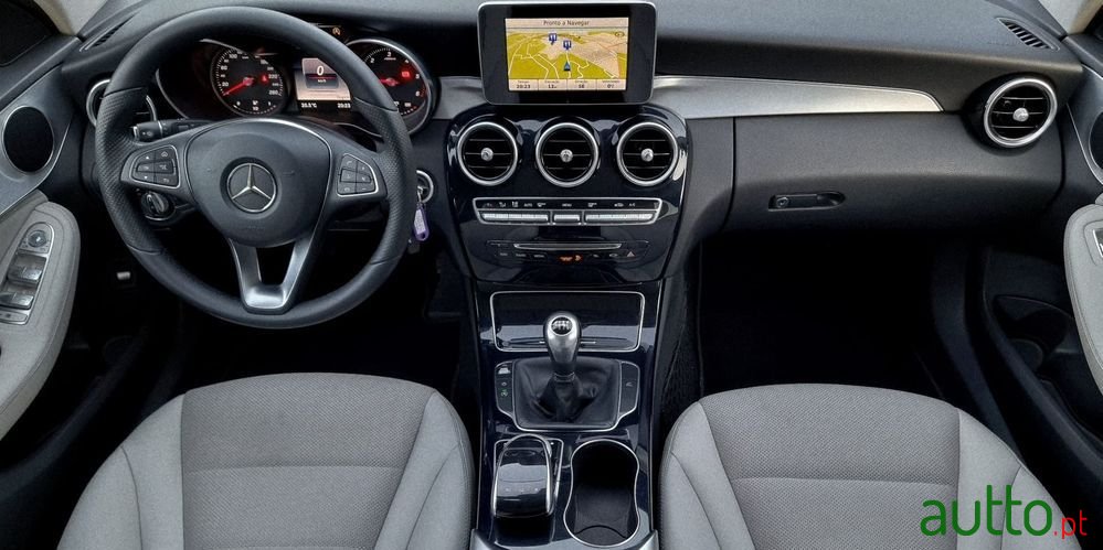 2015' Mercedes-Benz Classe C photo #6