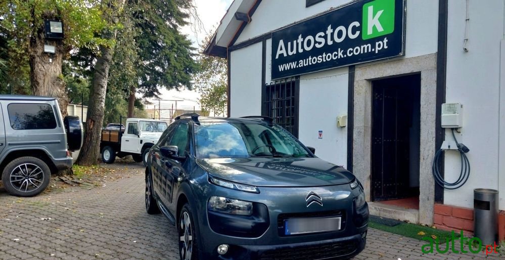 2016' Citroen C4 Cactus photo #1