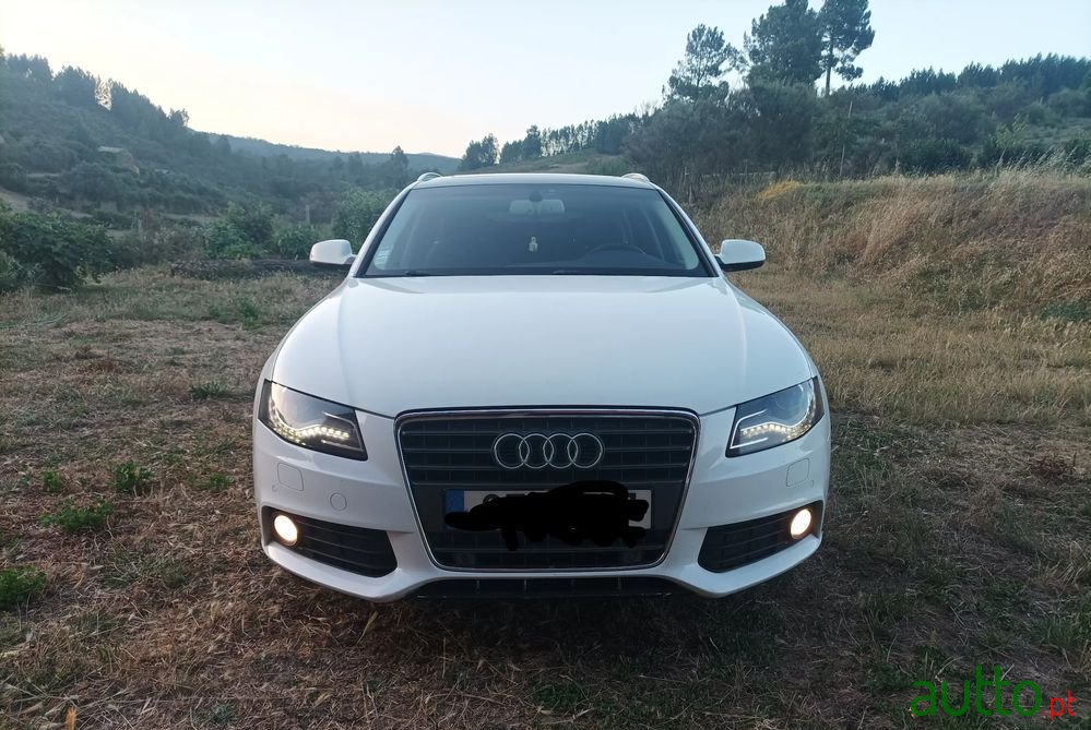 2010' Audi A4 Avant photo #1