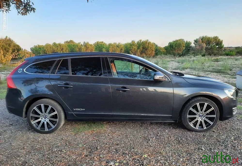 2016' Volvo V60 photo #2