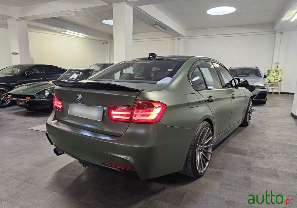 2012' BMW Série 3 I Pack M photo #6