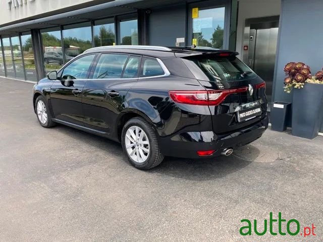 2016' Renault Megane Sport Tourer photo #6