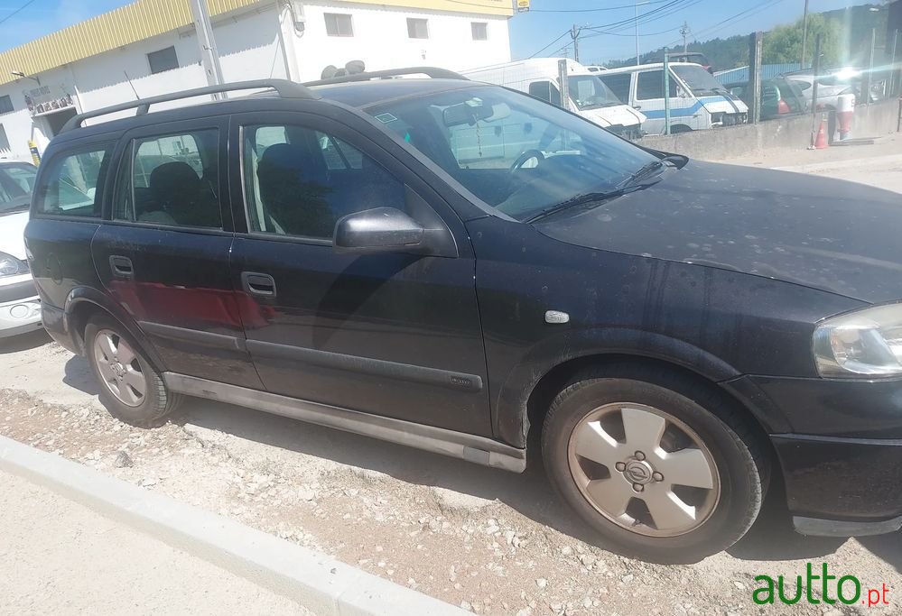 2002' Opel Astra Caravan photo #3