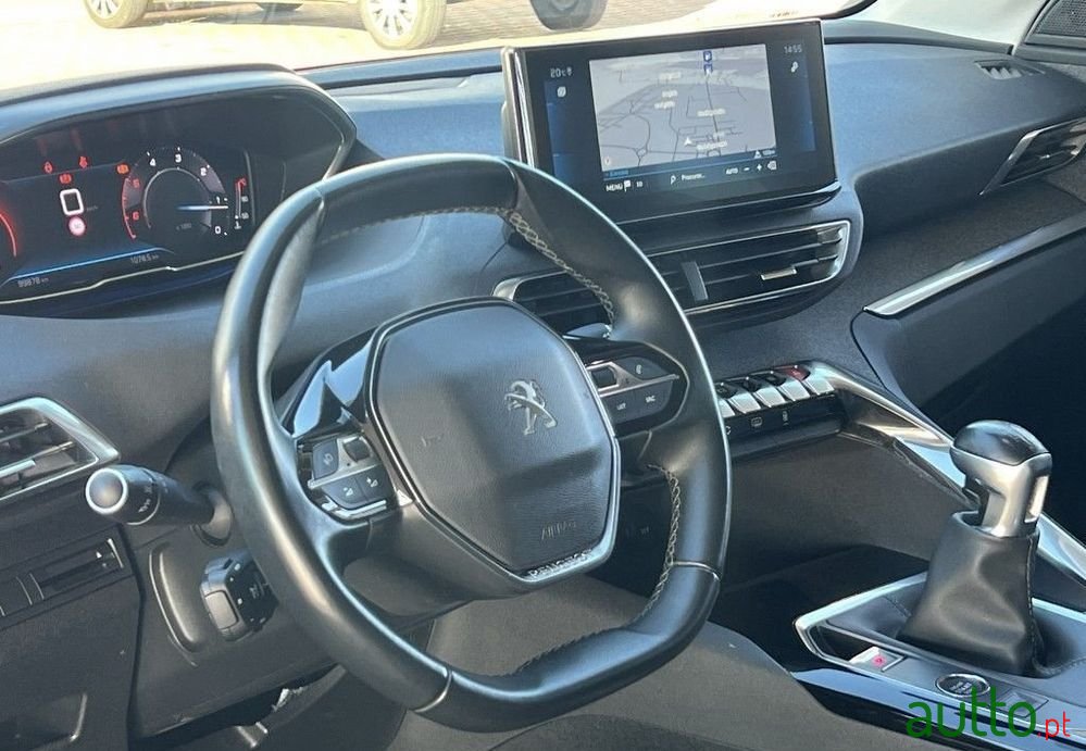 2021' Peugeot 3008 photo #4