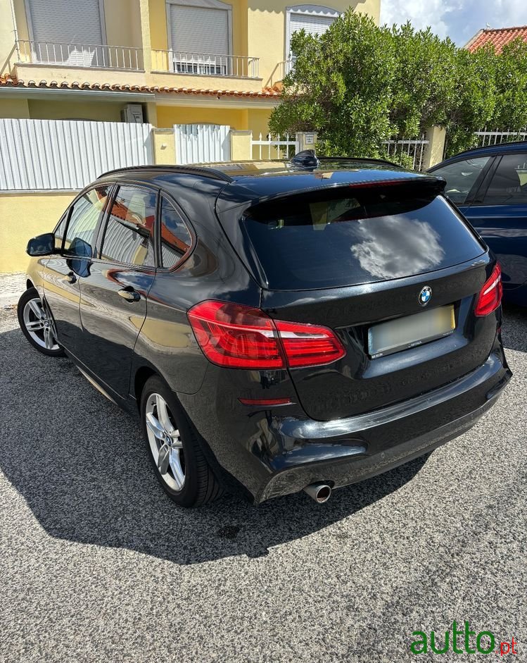 2016' BMW 216 Active Tourer photo #6