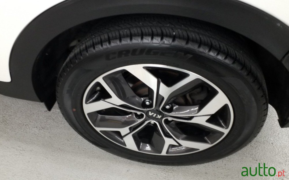 2020' Kia Sportage photo #6