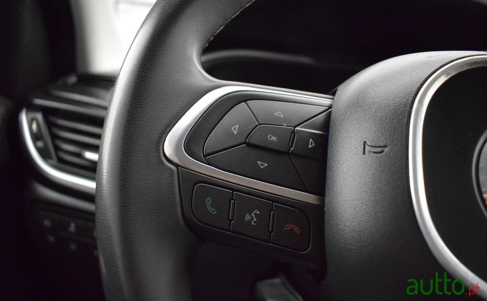 2019' Fiat Tipo Station Wagon photo #6