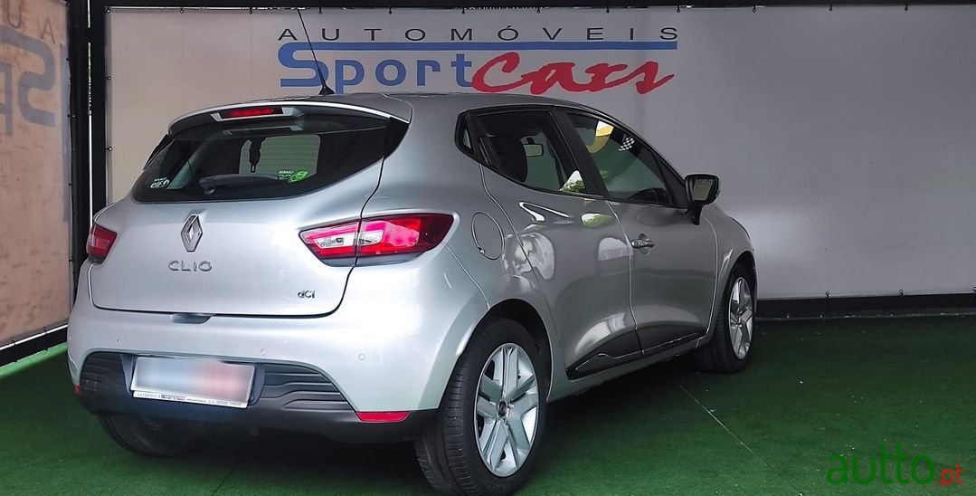 2014' Renault Clio photo #2