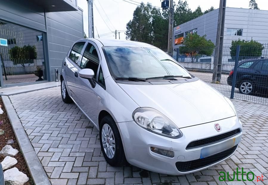 2017' Fiat Punto 1.3 M-Jet Easy S&S photo #4