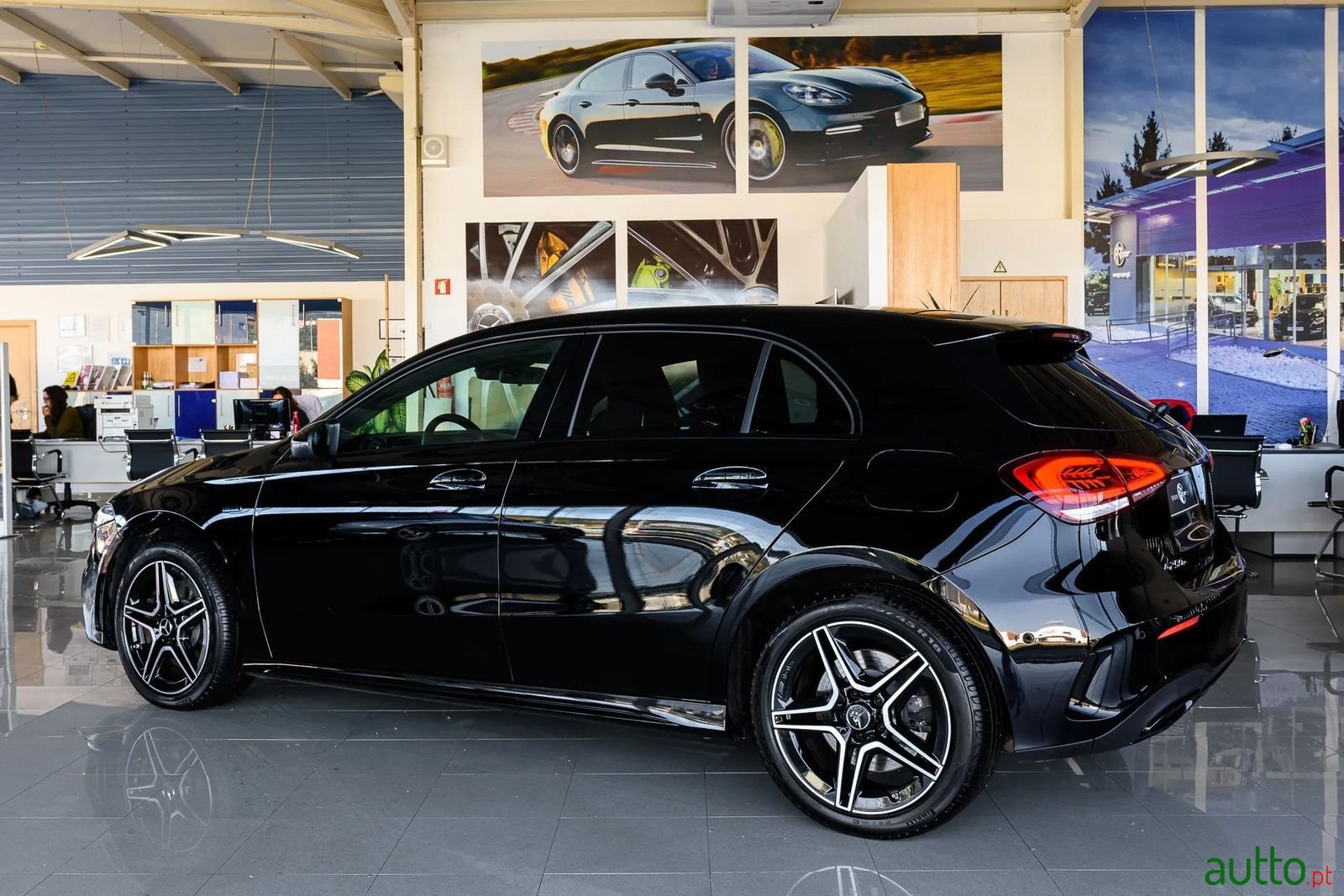 2020' Mercedes-Benz A-250 photo #2