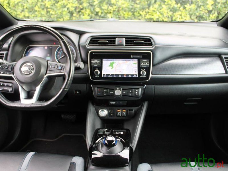 2021' Nissan Leaf Tekna photo #2