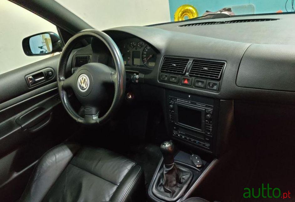 2002' Volkswagen Golf 4 Tdi 150Cv photo #3