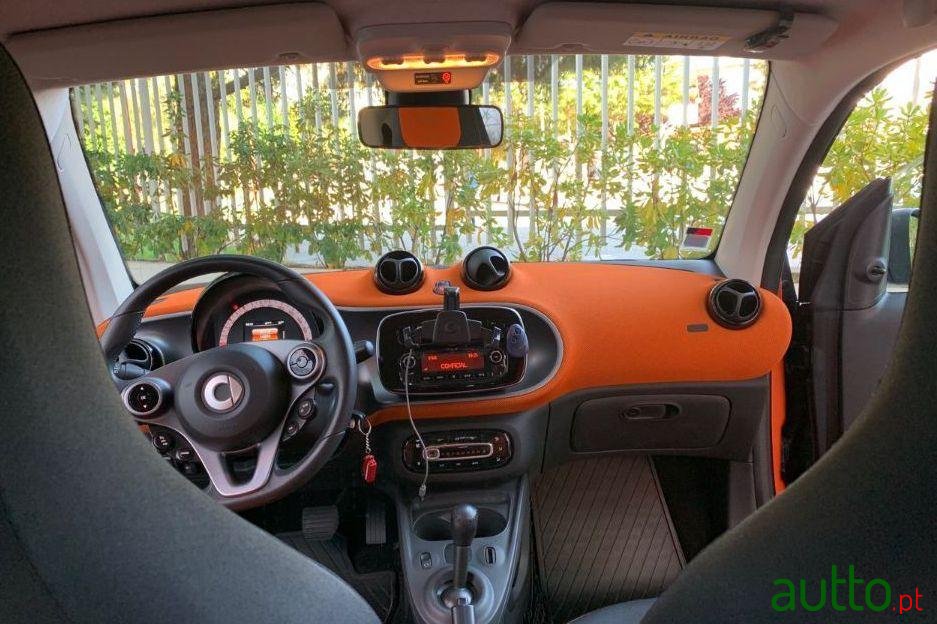 2016' Smart Fortwo photo #3
