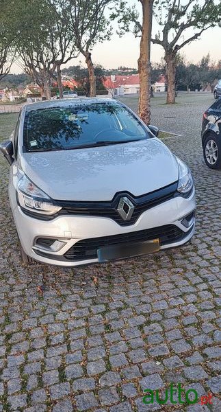 2019' Renault Clio photo #1