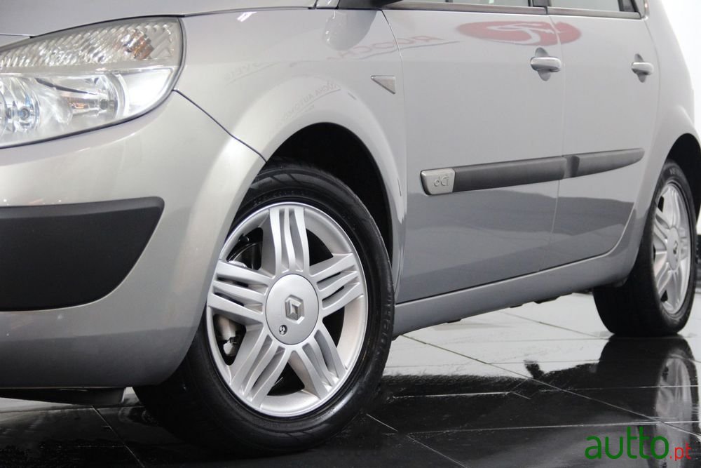 2005' Renault Scenic 1.5 Dci Dynamique photo #6