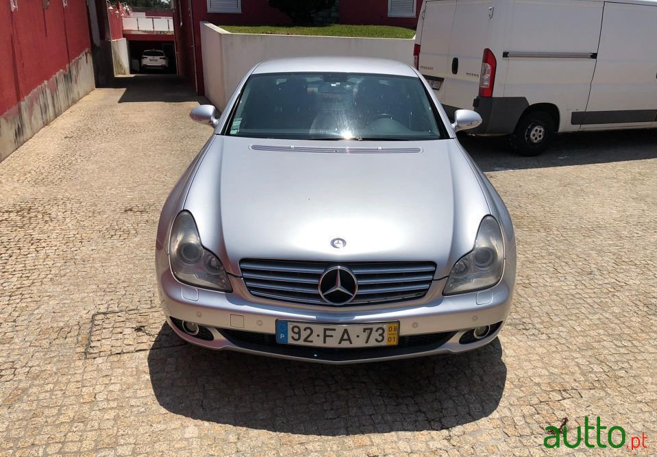 2008' Mercedes-Benz Cls-320 photo #5