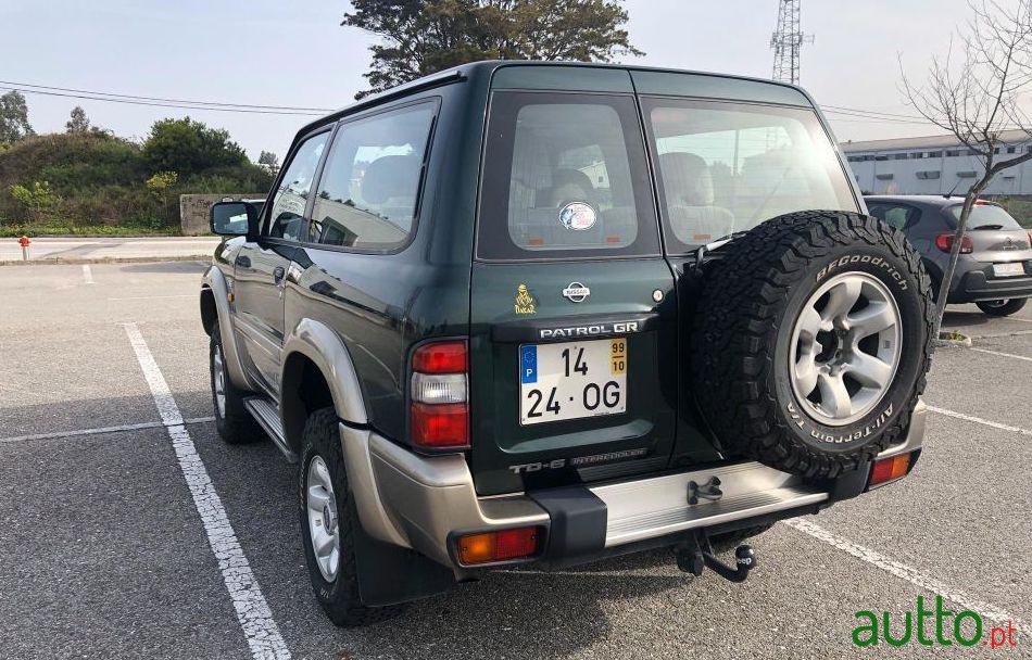 1999' Nissan Patrol photo #2