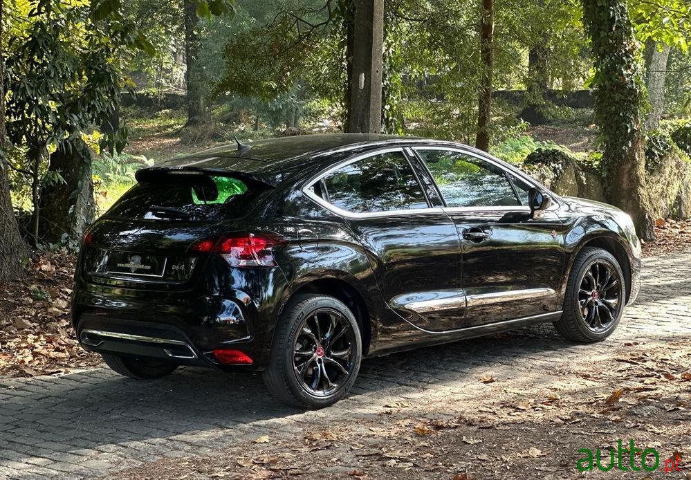 2017' DS Automobiles Ds4 photo #6