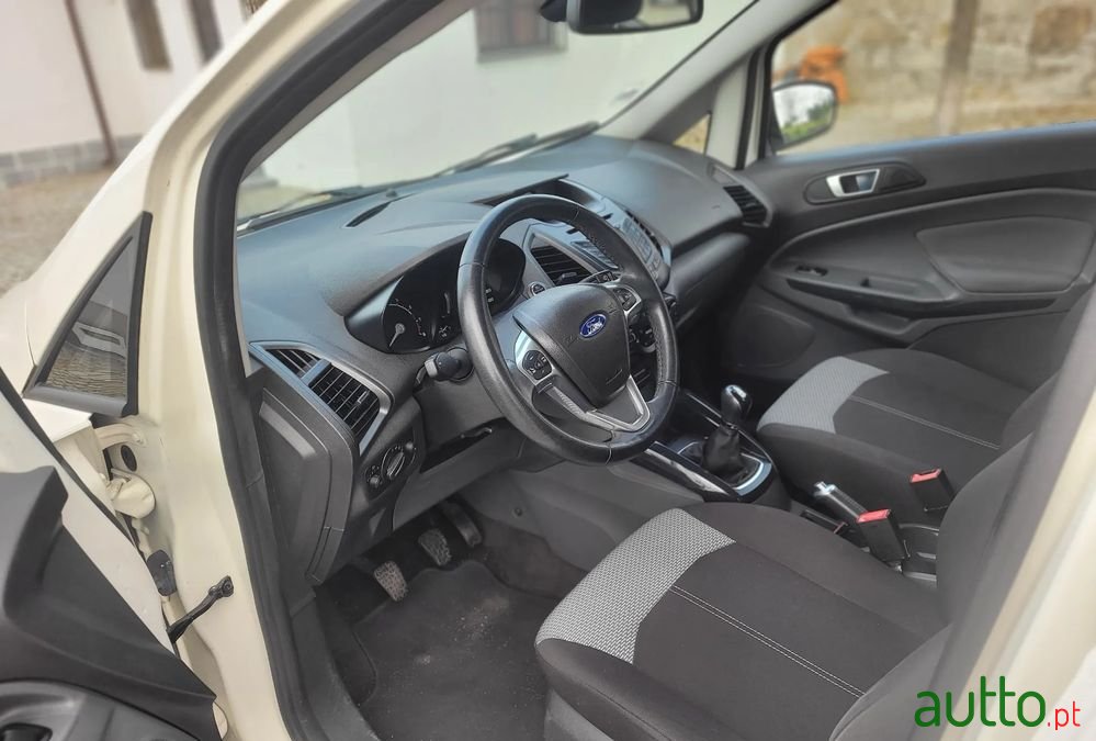 2014' Ford EcoSport photo #4