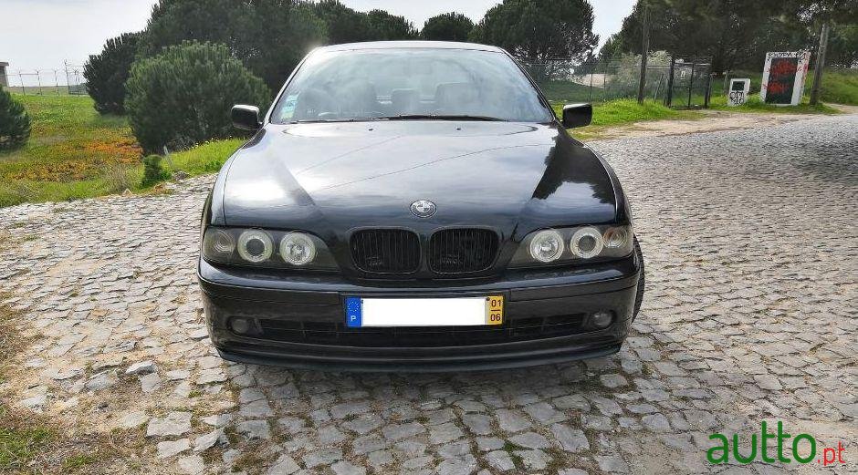 2001' BMW 520 Sedan photo #2